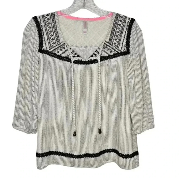 Witchy Gothic Retro Black White Boho 3/4 Sleeve Rayon Blouse Lace Detail M - Picture 1 of 10